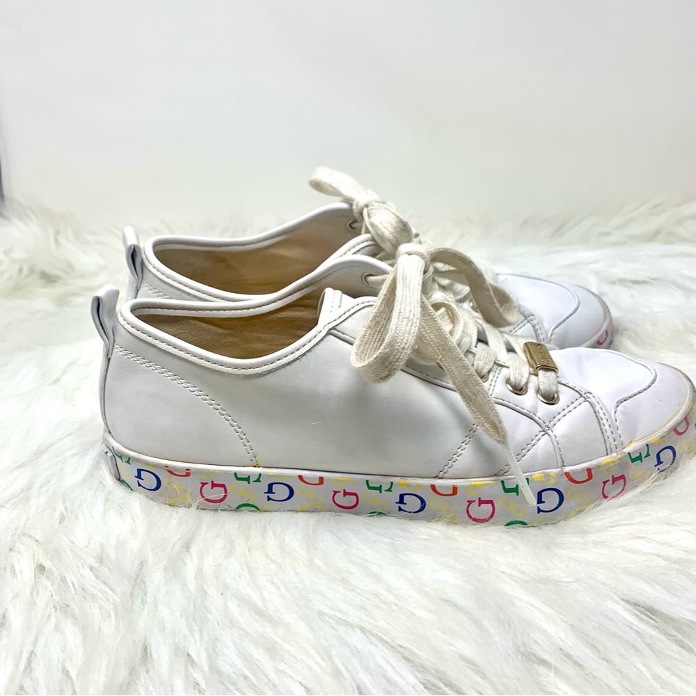 Rare GUESS Rainbow White Multicolor Logo Low Top Sneakers Sz 7M Tennis Shoes